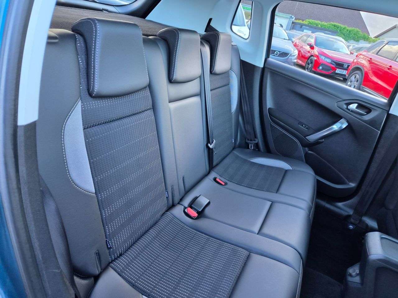 2018 PEUGEOT 2008 2018 PEUGEOT 2008