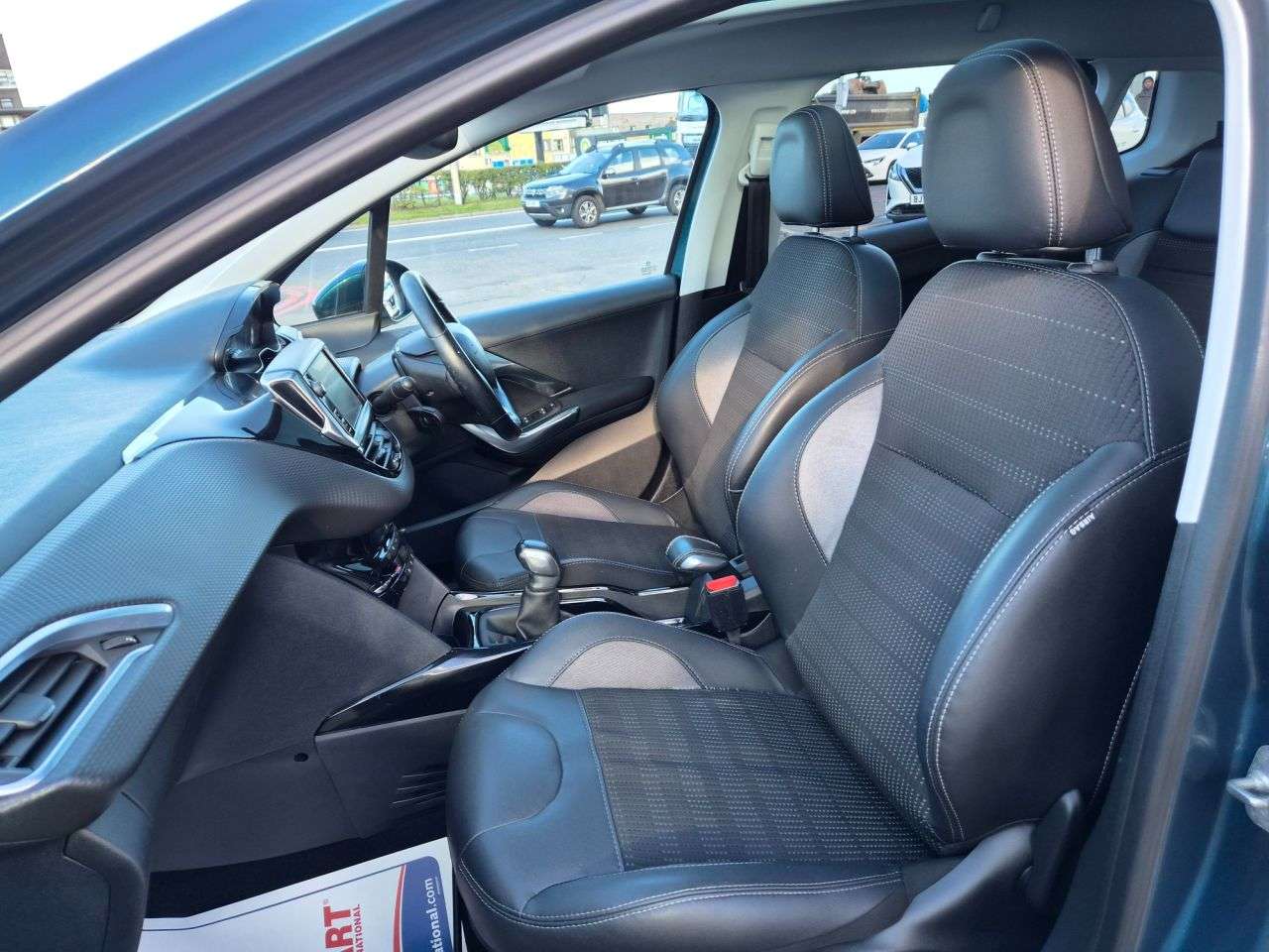 2018 PEUGEOT 2008 2018 PEUGEOT 2008
