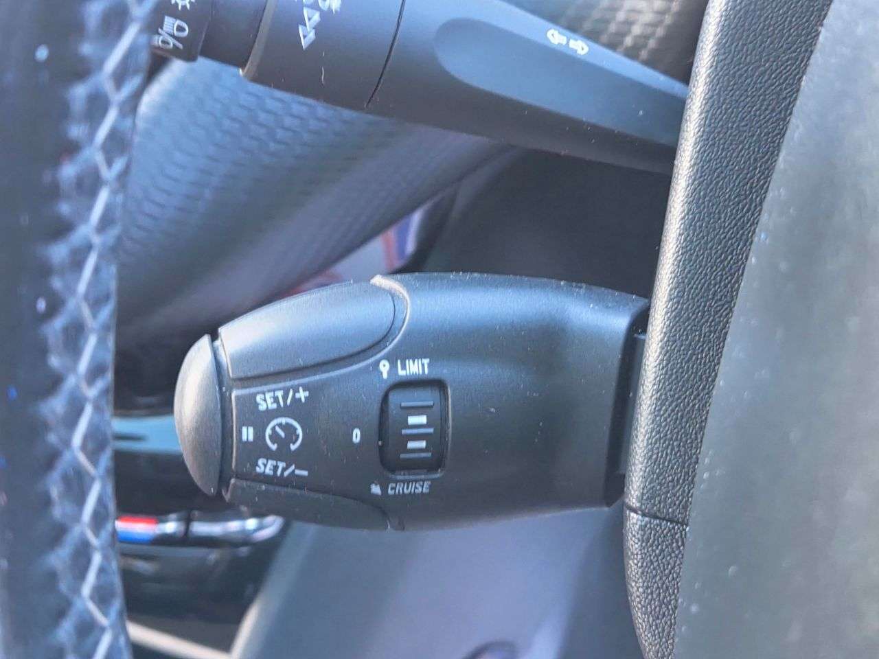 2018 PEUGEOT 2008 2018 PEUGEOT 2008