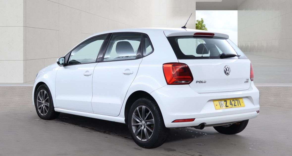A 2014 VOLKSWAGEN POLO 1.2 TSI BlueMotion Tech SE Hatchback 5dr Petrol DSG Euro 6 (s/s) (90 ps) A 2014 VOLKSWAGEN POLO 1.2 TSI BlueMotion Tech SE Hatchback 5dr Petrol DSG Euro 6 (s/s) (90 ps)