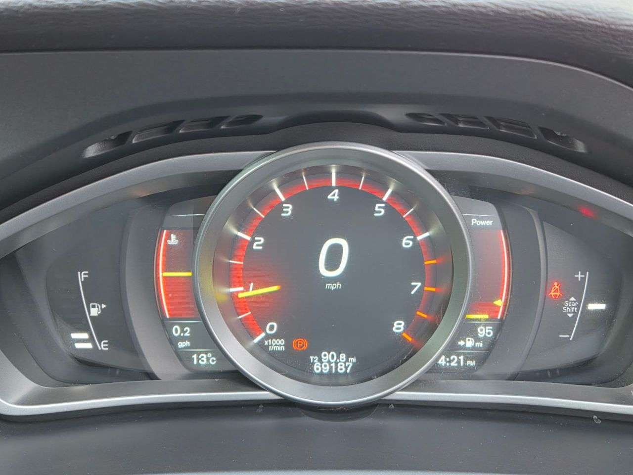 2017 VOLVO V40 2017 VOLVO V40