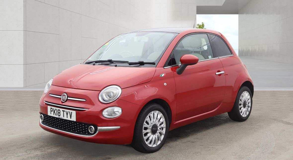 A 2018 FIAT 500 1.2 Lounge Hatchback 3dr Petrol Manual Euro 6 (s/s) (69 bhp) A 2018 FIAT 500 1.2 Lounge Hatchback 3dr Petrol Manual Euro 6 (s/s) (69 bhp)