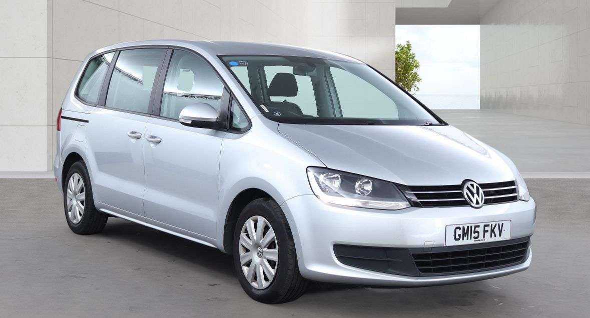 A 2015 VOLKSWAGEN SHARAN 2.0 TDI BlueMotion Tech S MPV 5dr Diesel DSG Euro 5 (s/s) (140 ps) A 2015 VOLKSWAGEN SHARAN 2.0 TDI BlueMotion Tech S MPV 5dr Diesel DSG Euro 5 (s/s) (140 ps)