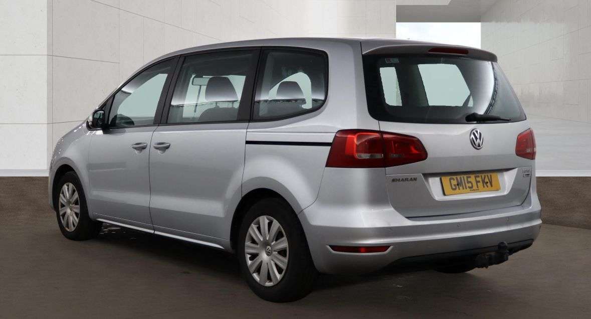 A 2015 VOLKSWAGEN SHARAN 2.0 TDI BlueMotion Tech S MPV 5dr Diesel DSG Euro 5 (s/s) (140 ps) A 2015 VOLKSWAGEN SHARAN 2.0 TDI BlueMotion Tech S MPV 5dr Diesel DSG Euro 5 (s/s) (140 ps)