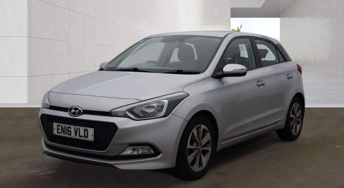A 2016 HYUNDAI I20 1.2 Blue Drive SE Hatchback 5dr Petrol Manual Euro 6 (s/s) (84 ps) A 2016 HYUNDAI I20 1.2 Blue Drive SE Hatchback 5dr Petrol Manual Euro 6 (s/s) (84 ps)