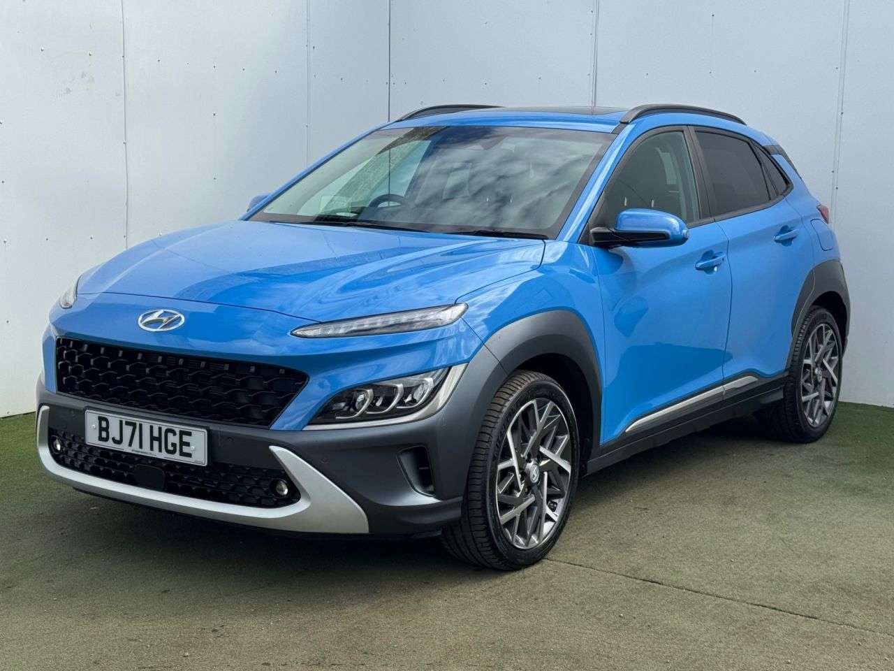 A 2021 HYUNDAI KONA 1.6 h-GDi Ultimate SUV 5dr Petrol Hybrid DCT Euro 6 (s/s) (141 ps) A 2021 HYUNDAI KONA 1.6 h-GDi Ultimate SUV 5dr Petrol Hybrid DCT Euro 6 (s/s) (141 ps)