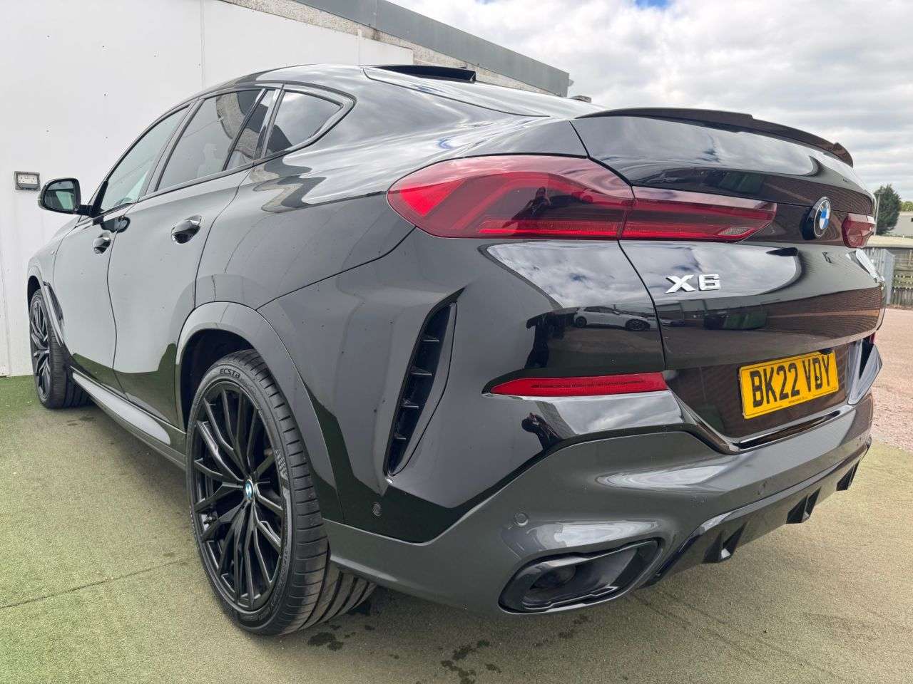 2022 BMW X6 2022 BMW X6