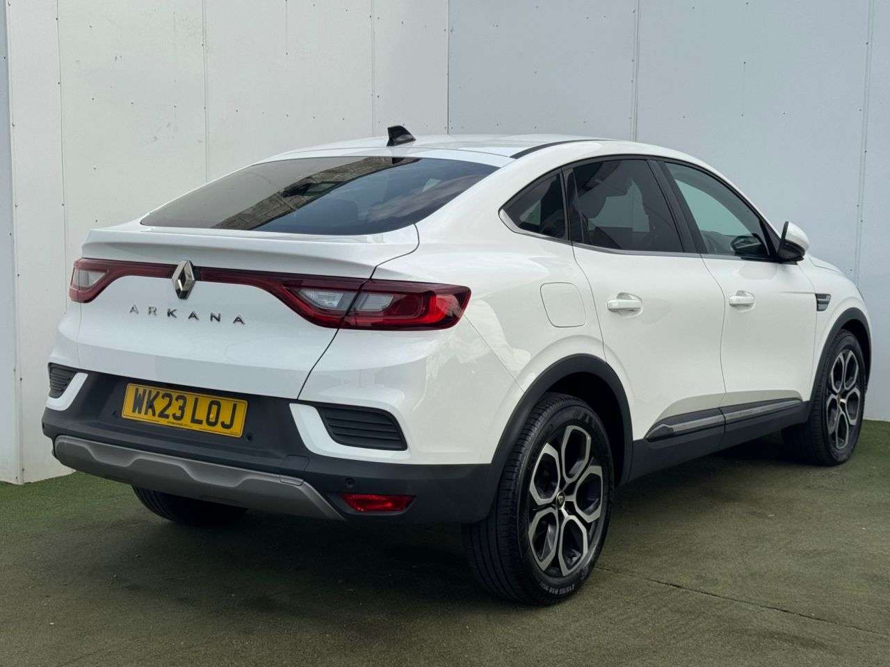 A 2023 RENAULT ARKANA 1.3 MHEV techno SUV 5dr Petrol EDC 2WD Euro 6 (s/s) (140 ps) A 2023 RENAULT ARKANA 1.3 MHEV techno SUV 5dr Petrol EDC 2WD Euro 6 (s/s) (140 ps)