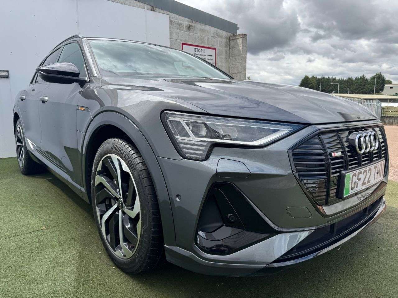 2022 AUDI E-TRON 2022 AUDI E-TRON