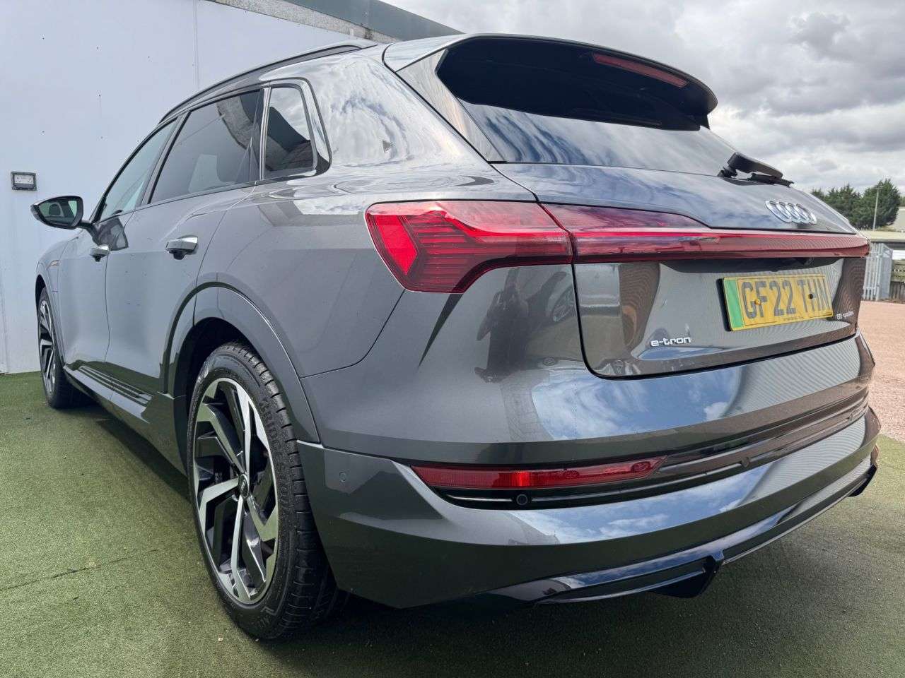 2022 AUDI E-TRON 2022 AUDI E-TRON