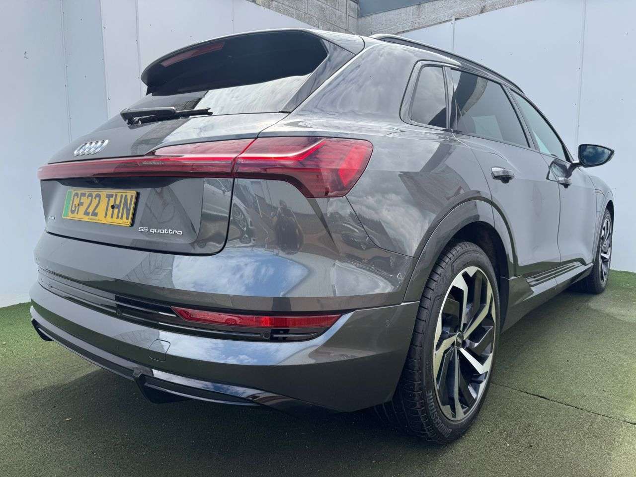 2022 AUDI E-TRON 2022 AUDI E-TRON