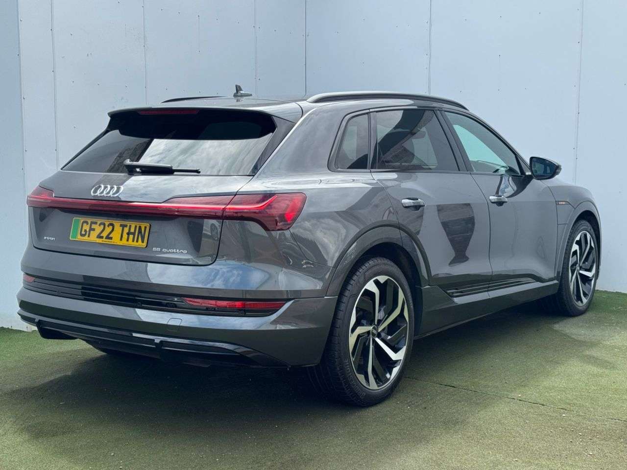 2022 AUDI E-TRON 2022 AUDI E-TRON