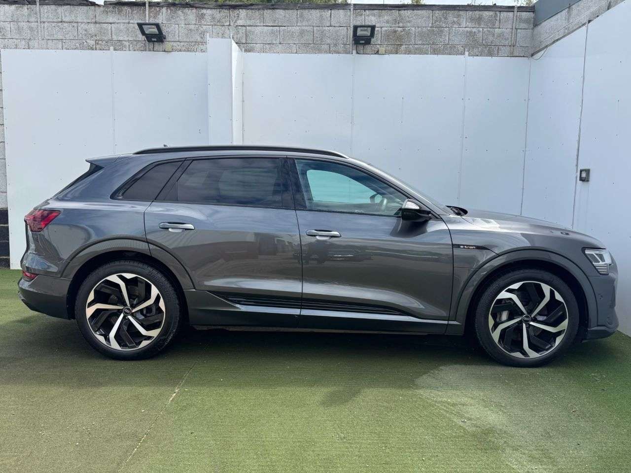 2022 AUDI E-TRON 2022 AUDI E-TRON