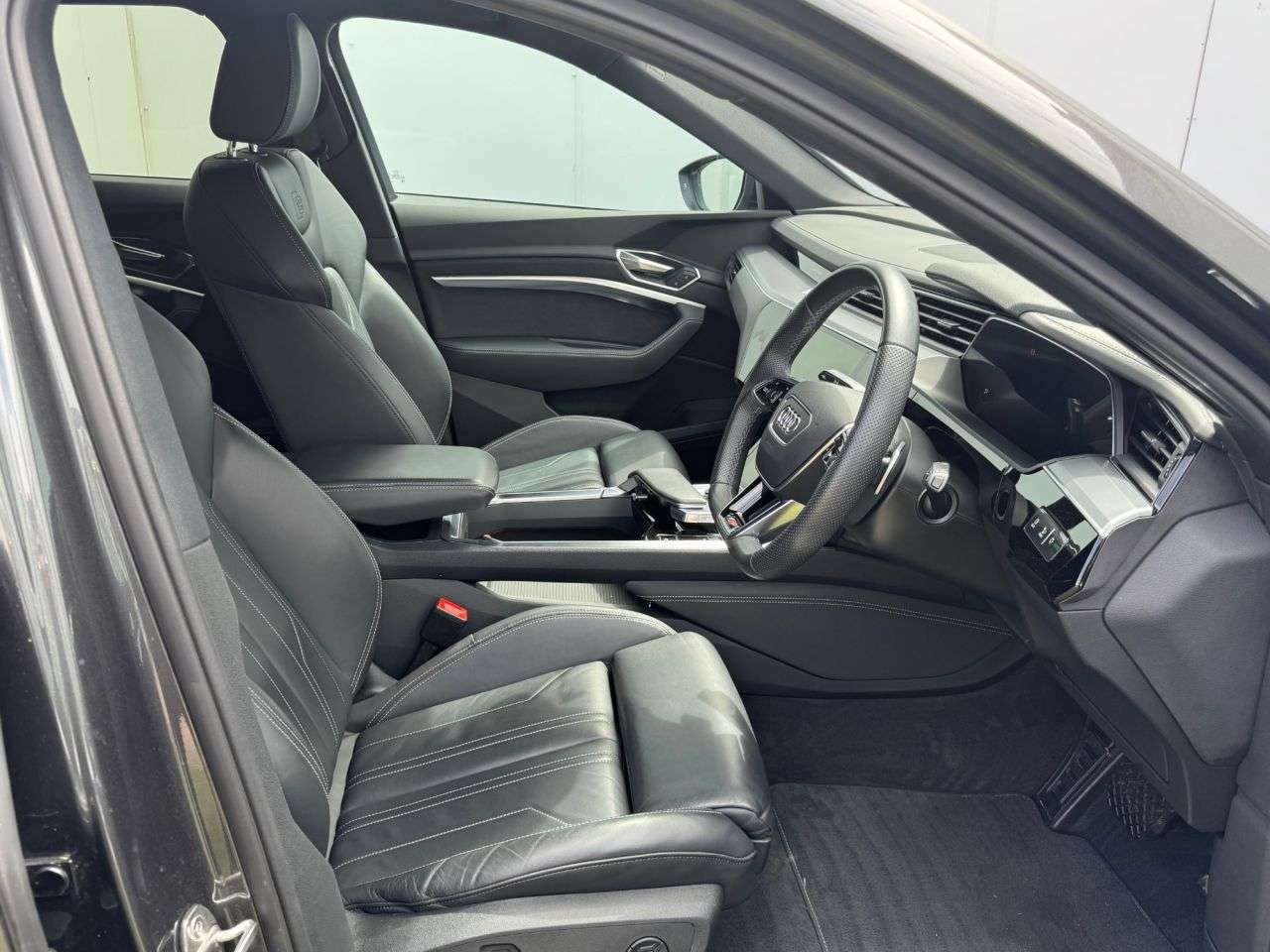 2022 AUDI E-TRON 2022 AUDI E-TRON