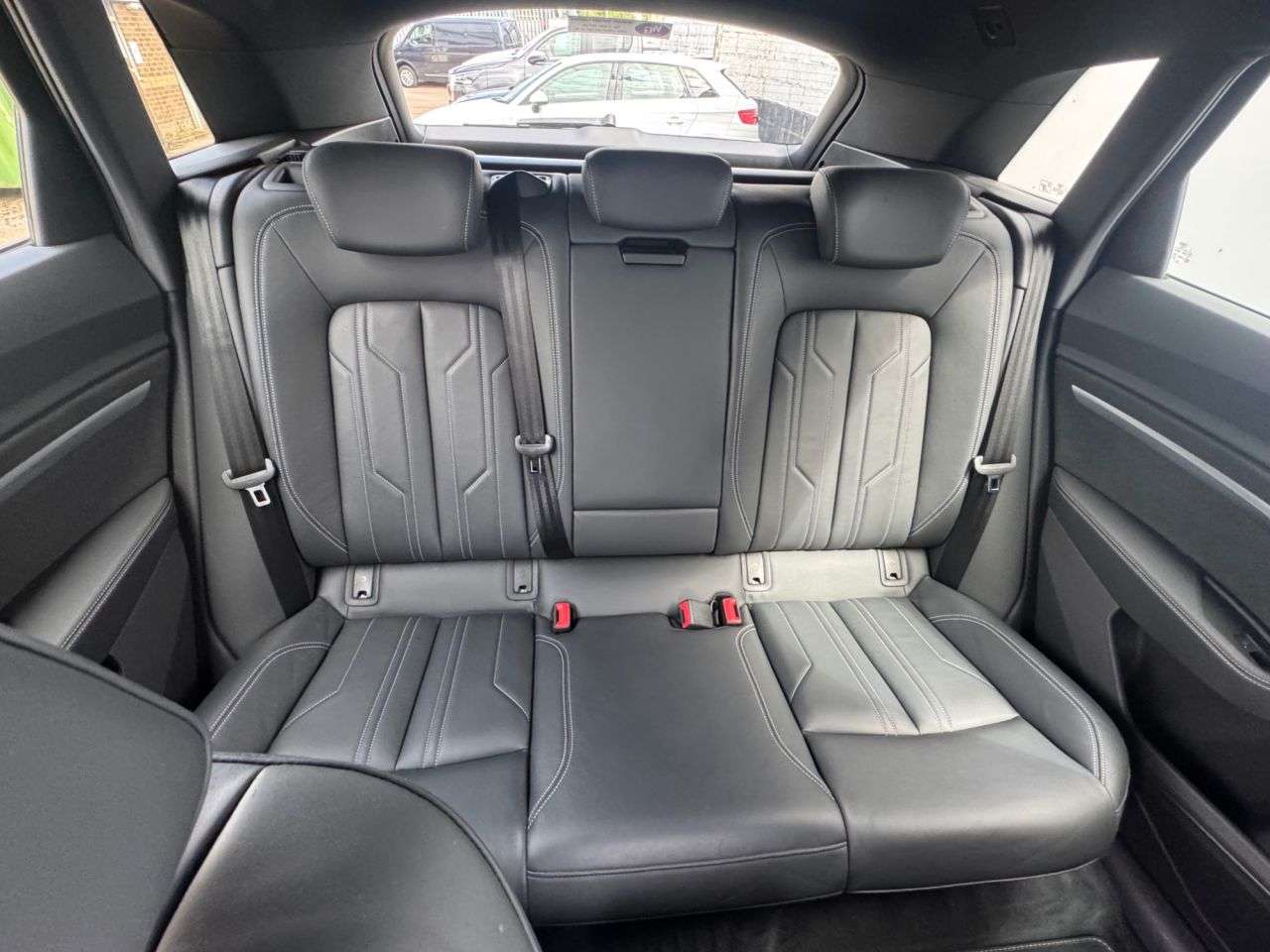 2022 AUDI E-TRON 2022 AUDI E-TRON