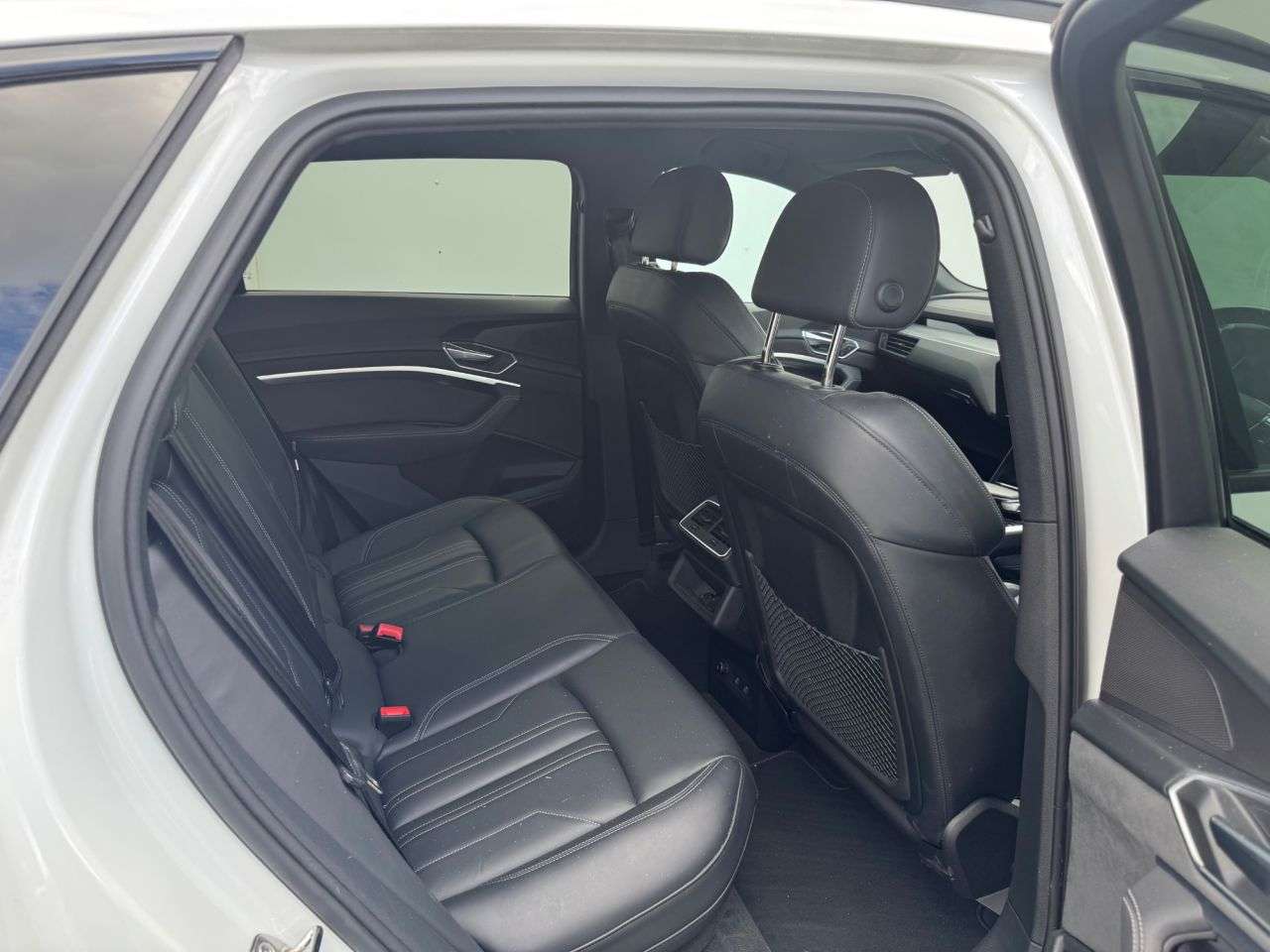 2022 AUDI E-TRON 2022 AUDI E-TRON