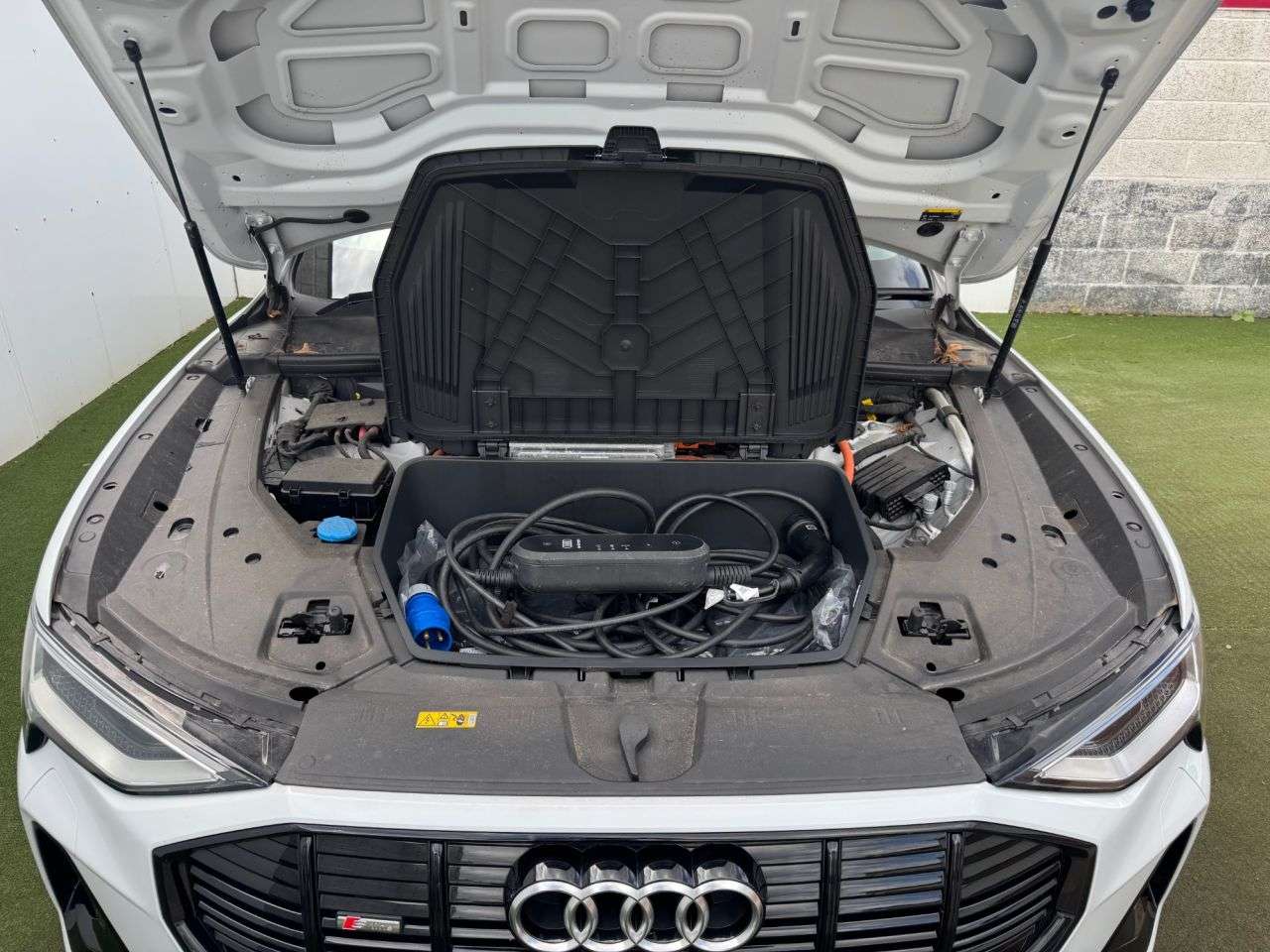 2022 AUDI E-TRON 2022 AUDI E-TRON