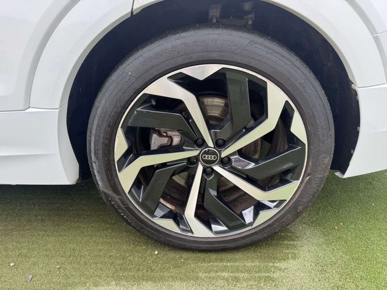 2022 AUDI E-TRON 2022 AUDI E-TRON