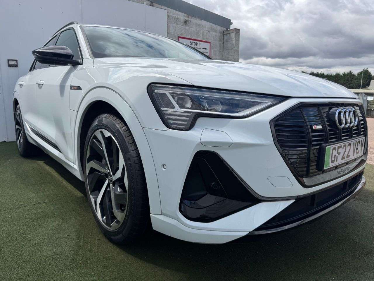2022 AUDI E-TRON 2022 AUDI E-TRON
