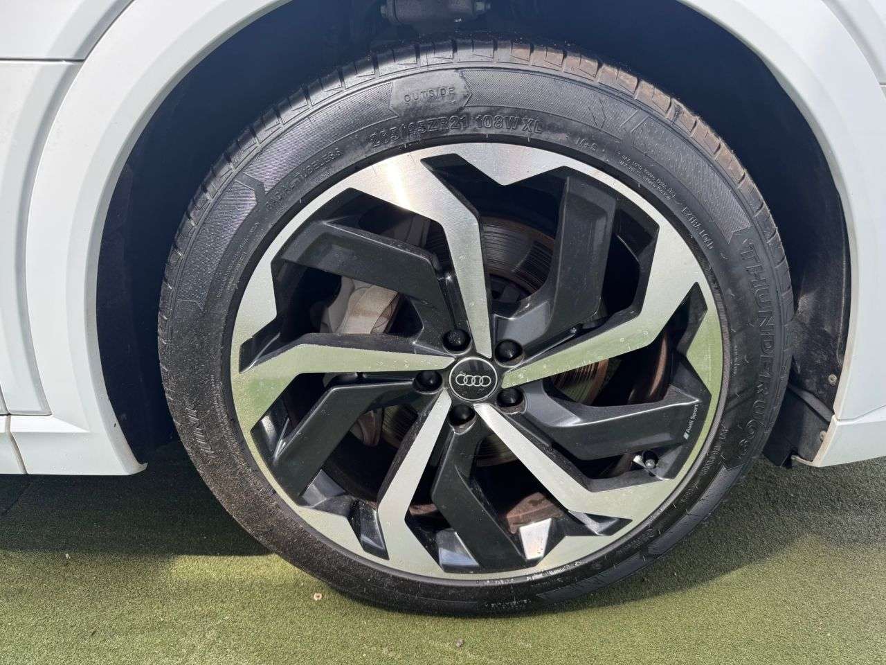 2022 AUDI E-TRON 2022 AUDI E-TRON