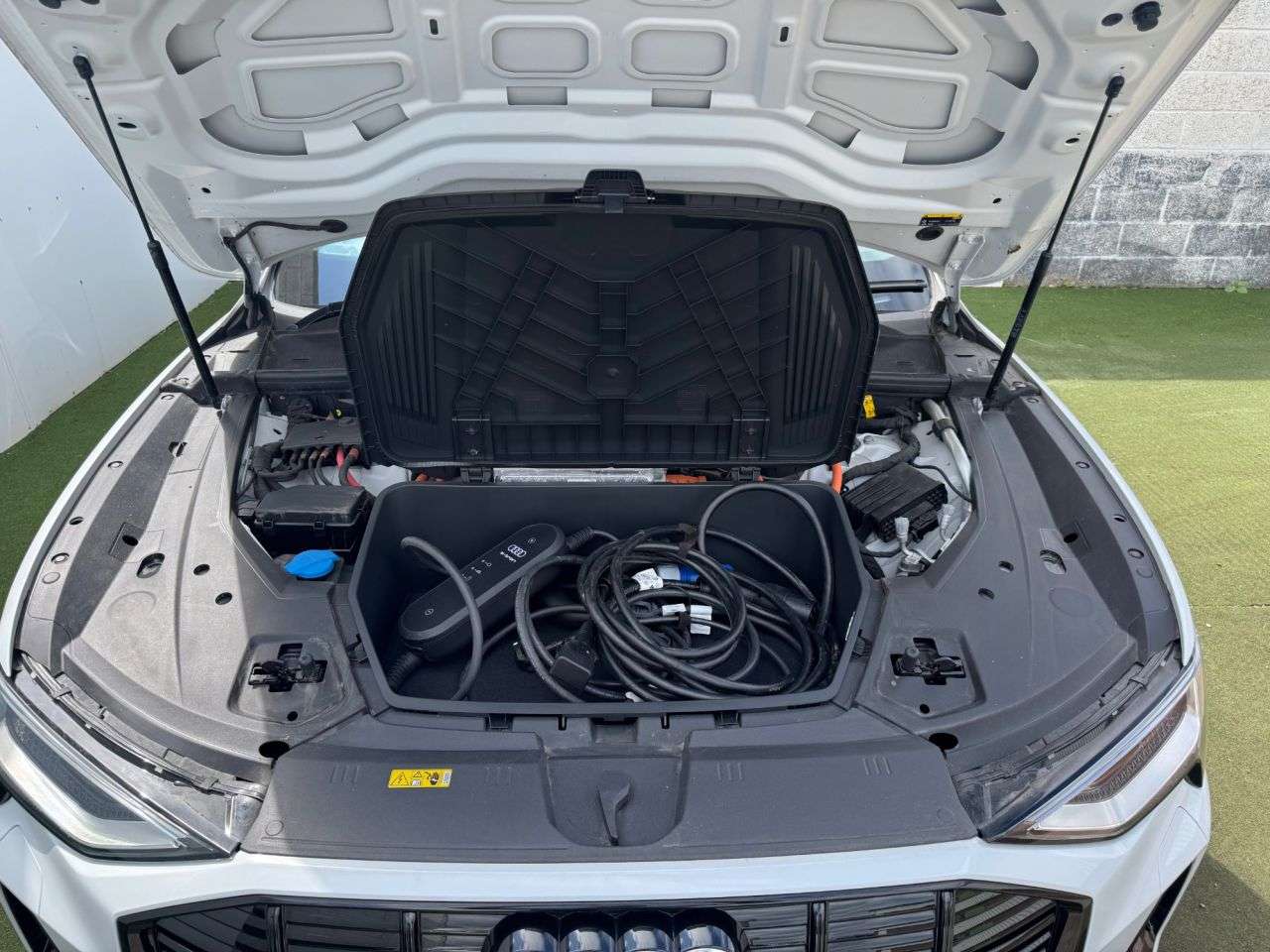 2022 AUDI E-TRON 2022 AUDI E-TRON