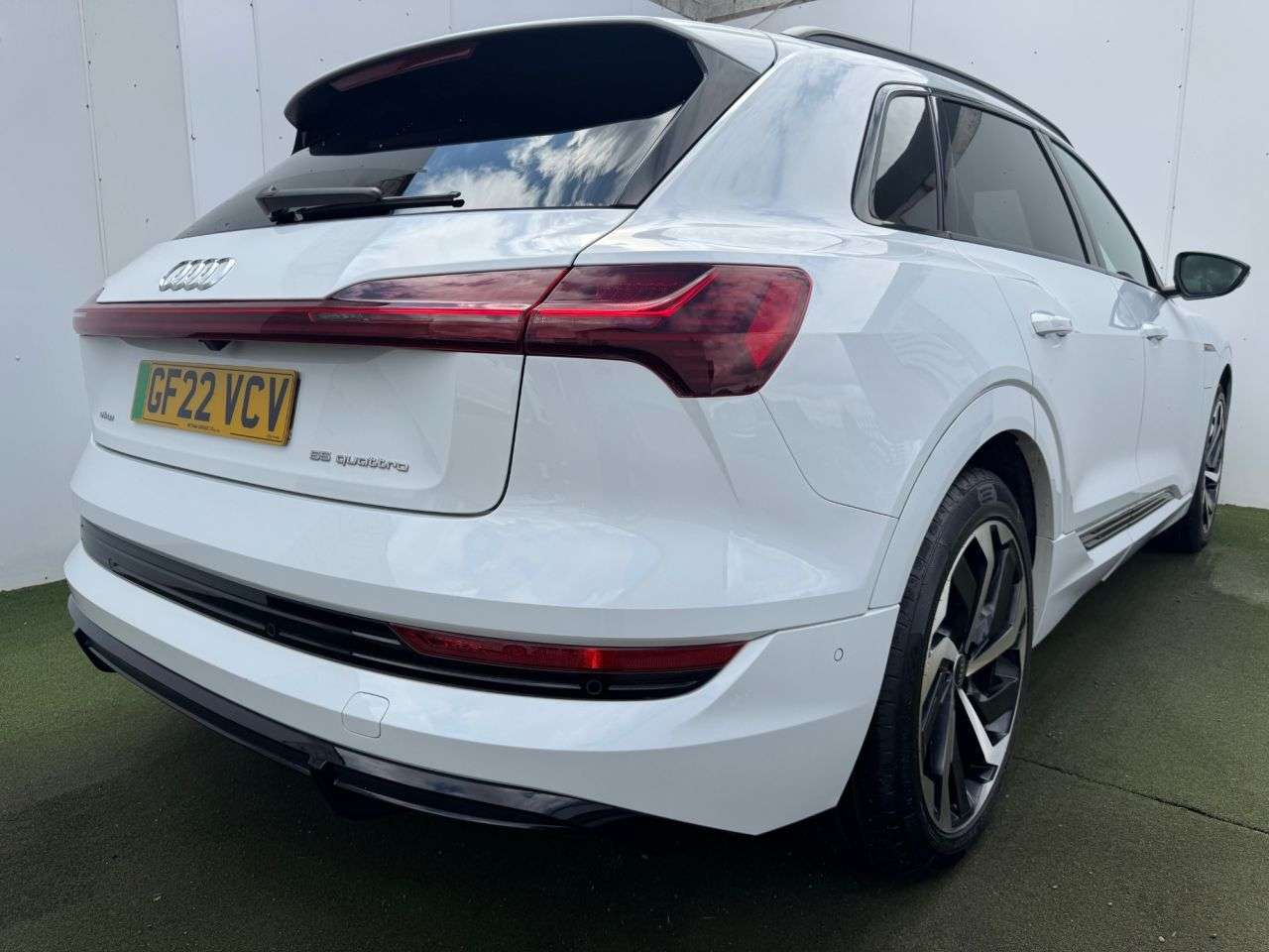 2022 AUDI E-TRON 2022 AUDI E-TRON