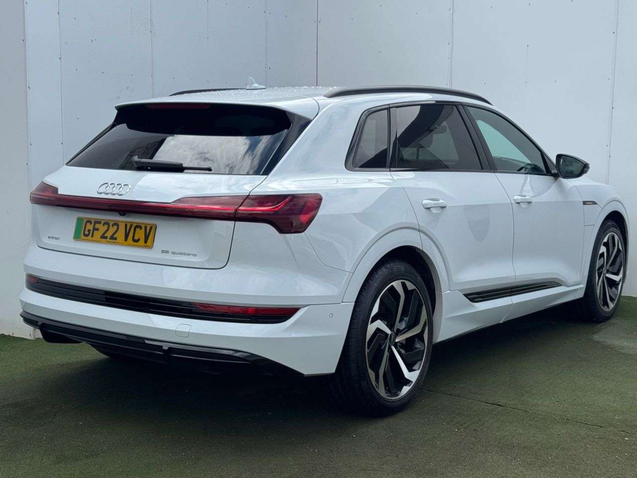 2022 AUDI E-TRON 2022 AUDI E-TRON