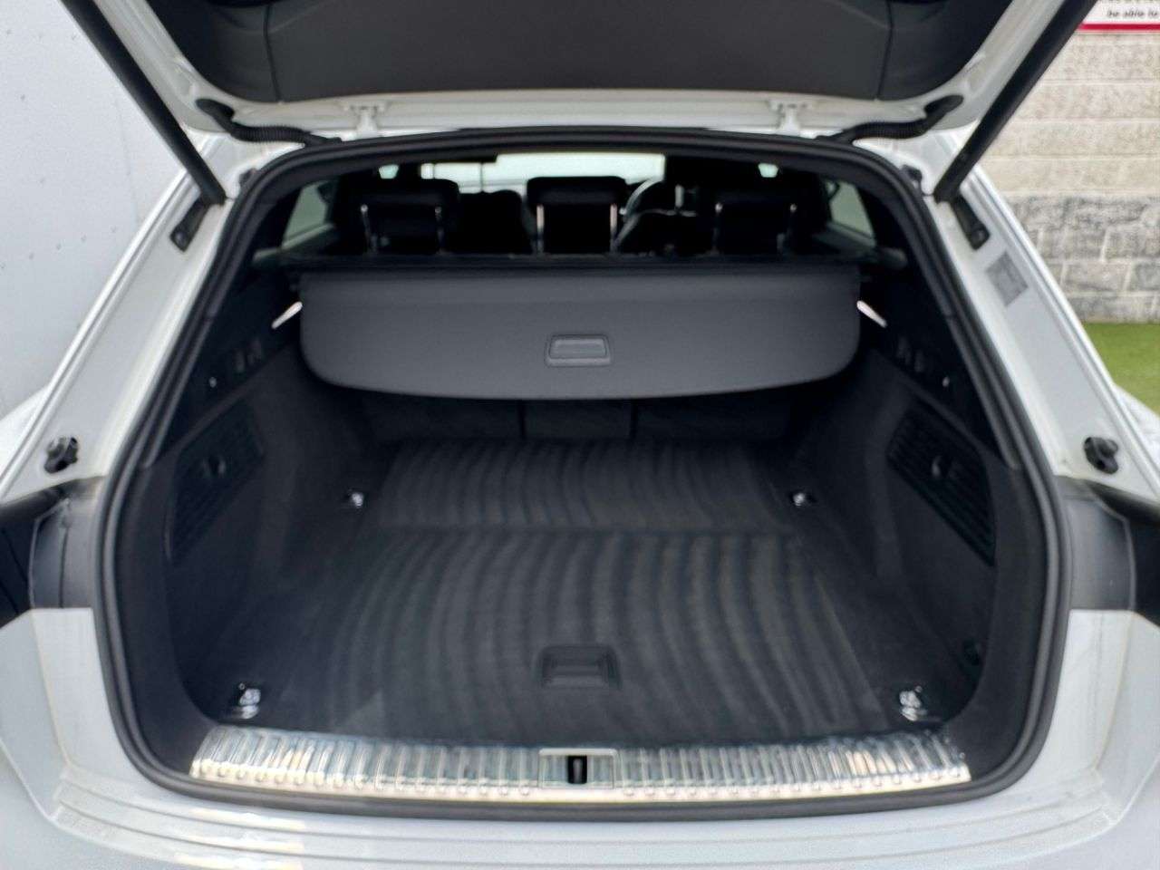 2022 AUDI E-TRON 2022 AUDI E-TRON