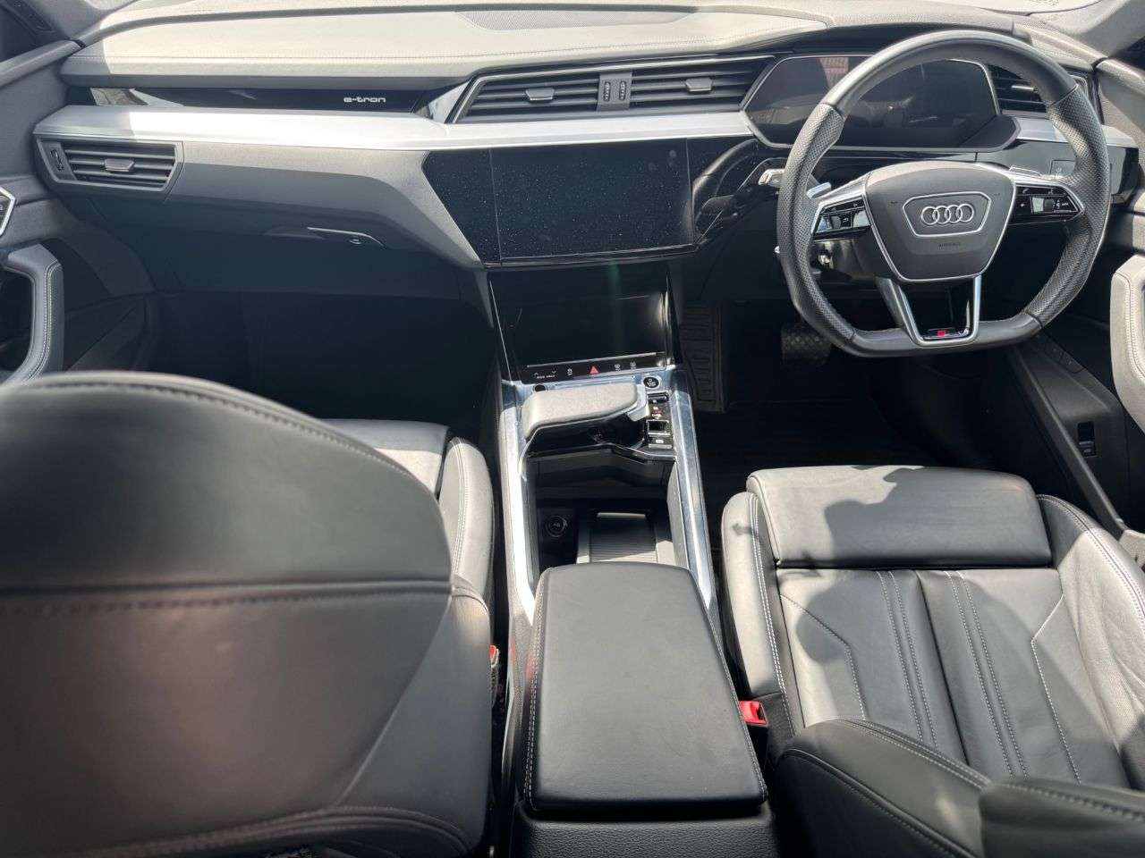 2022 AUDI E-TRON 2022 AUDI E-TRON