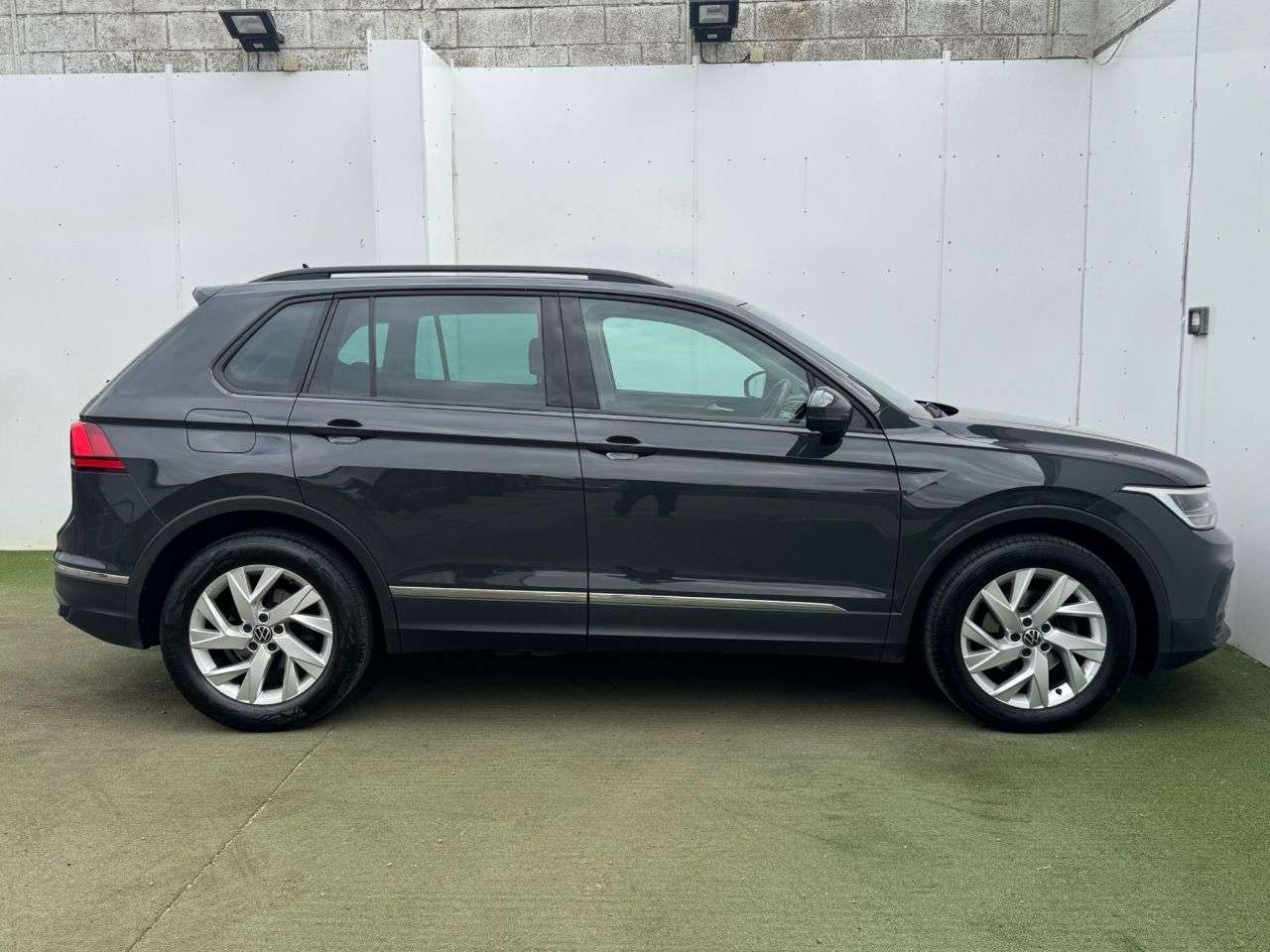 2022 VOLKSWAGEN TIGUAN 2022 VOLKSWAGEN TIGUAN