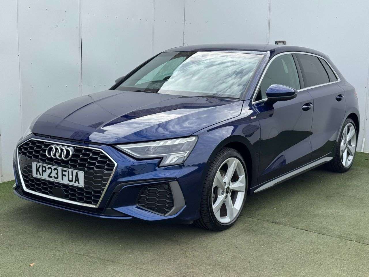A 2023 AUDI A3 1.5 TFSI 35 S line Sportback 5dr Petrol S Tronic Euro 6 (s/s) (150 ps) A 2023 AUDI A3 1.5 TFSI 35 S line Sportback 5dr Petrol S Tronic Euro 6 (s/s) (150 ps)