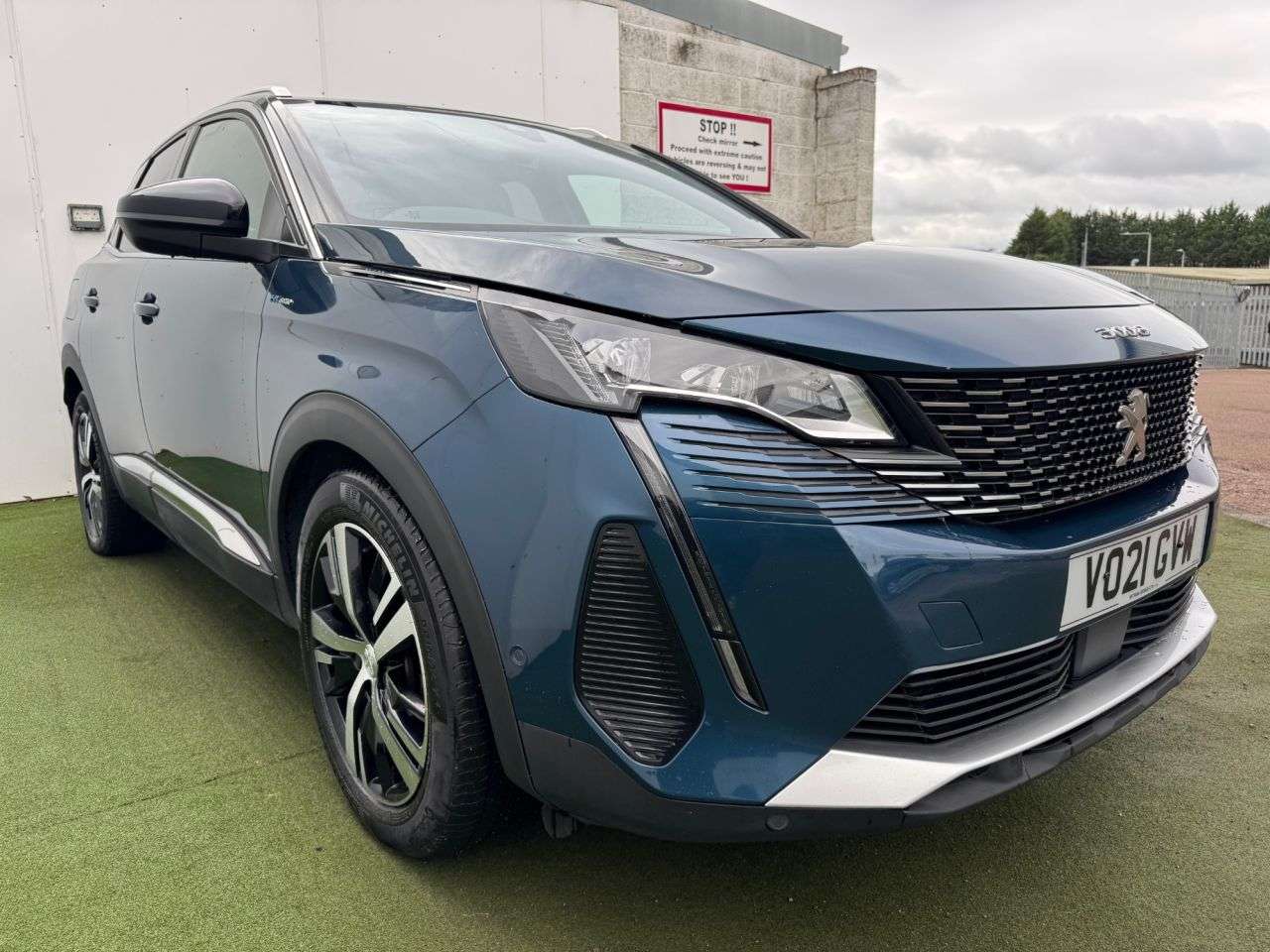 2021 PEUGEOT 3008 2021 PEUGEOT 3008