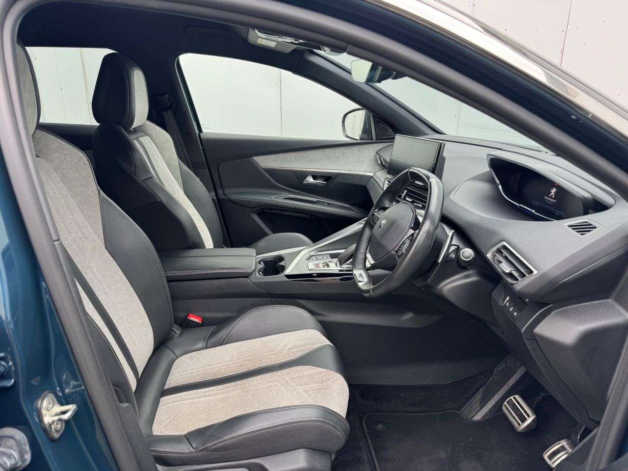 2021 PEUGEOT 3008 2021 PEUGEOT 3008