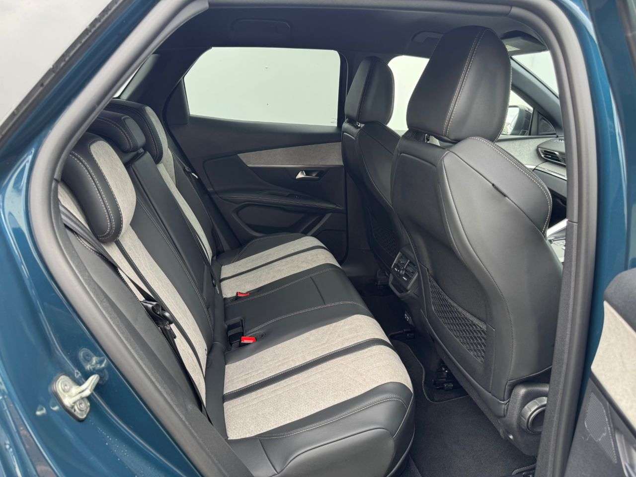 2021 PEUGEOT 3008 2021 PEUGEOT 3008