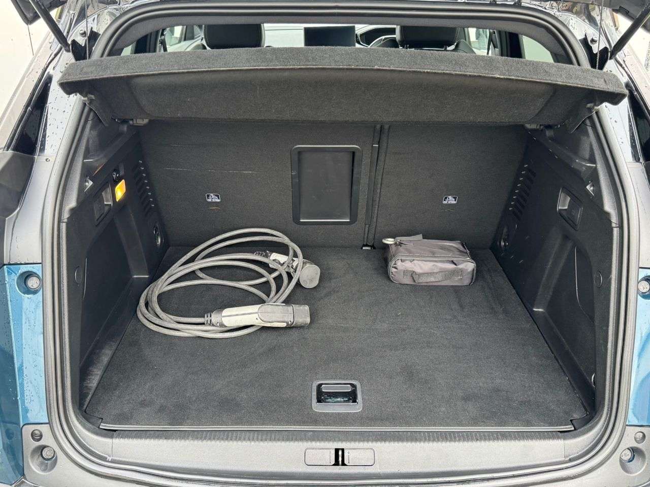 2021 PEUGEOT 3008 2021 PEUGEOT 3008