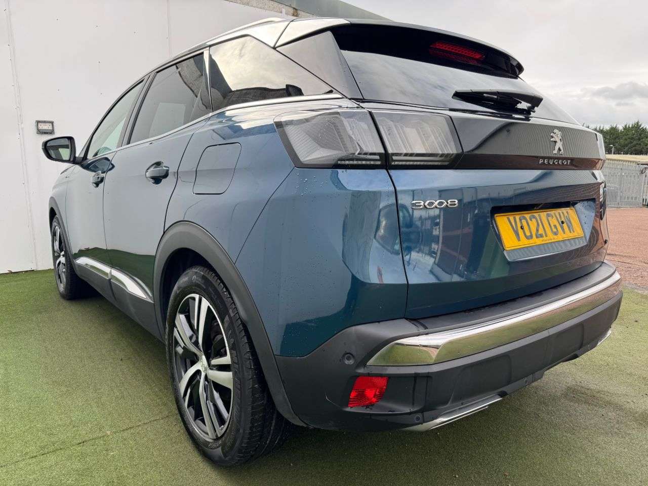 2021 PEUGEOT 3008 2021 PEUGEOT 3008