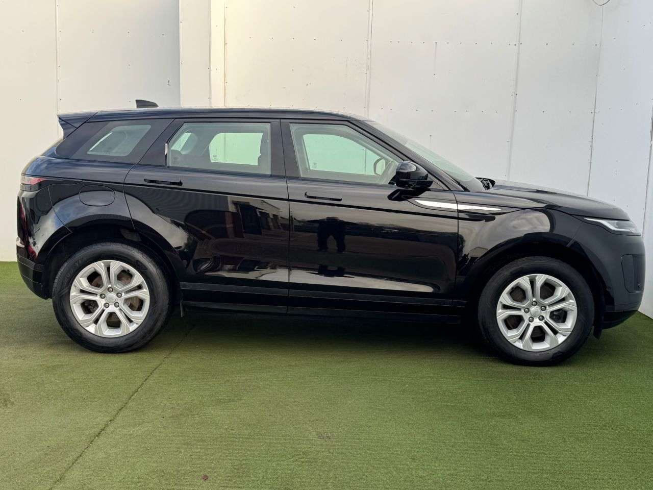 2021 LAND ROVER RANGE ROVER EVOQUE 2021 LAND ROVER RANGE ROVER EVOQUE