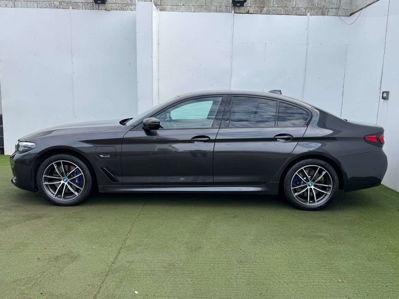 2021 BMW 5 SERIES 2021 BMW 5 SERIES