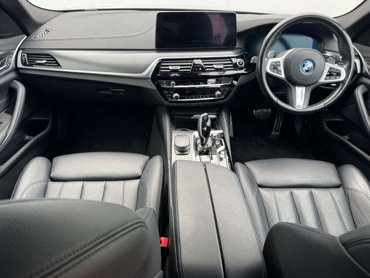 2021 BMW 5 SERIES 2021 BMW 5 SERIES