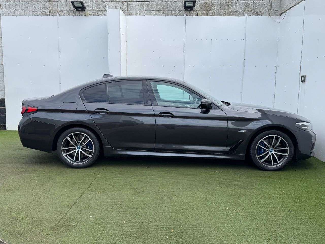 2021 BMW 5 SERIES 2021 BMW 5 SERIES