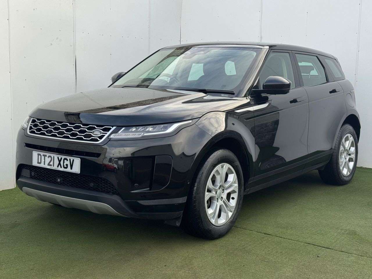 A 0 LAND ROVER RANGE ROVER EVOQUE 1.5 P300e 12.2kWh S SUV 5dr Petrol Plug-in Hybrid Auto 4WD Euro 6 (s/s) (30 A 0 LAND ROVER RANGE ROVER EVOQUE 1.5 P300e 12.2kWh S SUV 5dr Petrol Plug-in Hybrid Auto 4WD Euro 6 (s/s) (30