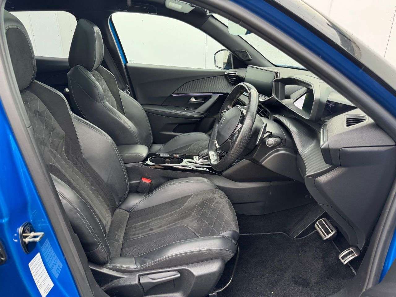 2021 PEUGEOT 2008 2021 PEUGEOT 2008