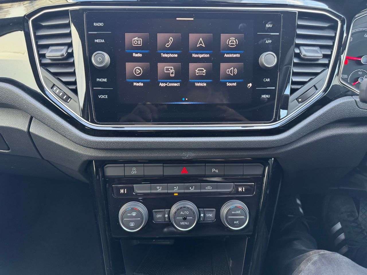 2021 VOLKSWAGEN T-ROC 2021 VOLKSWAGEN T-ROC