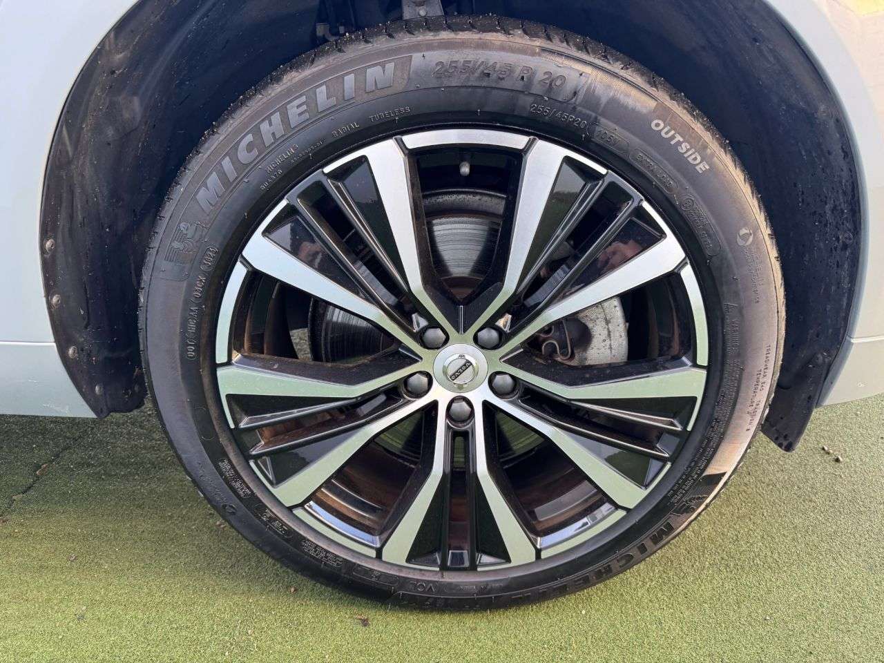 2023 VOLVO XC60 2023 VOLVO XC60