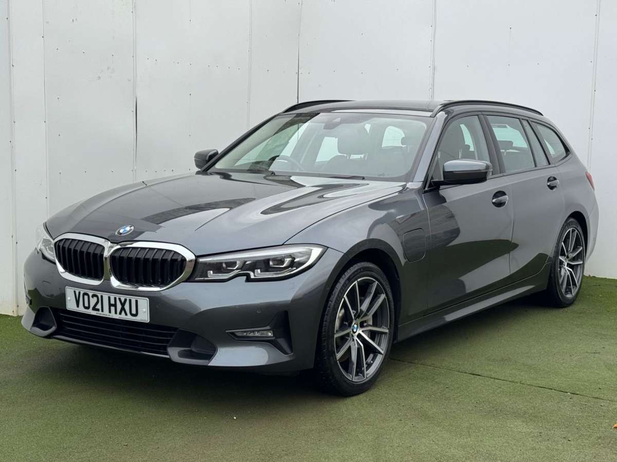 Check out this BMW 3 Series 2021 Hybrid Electric Automatic