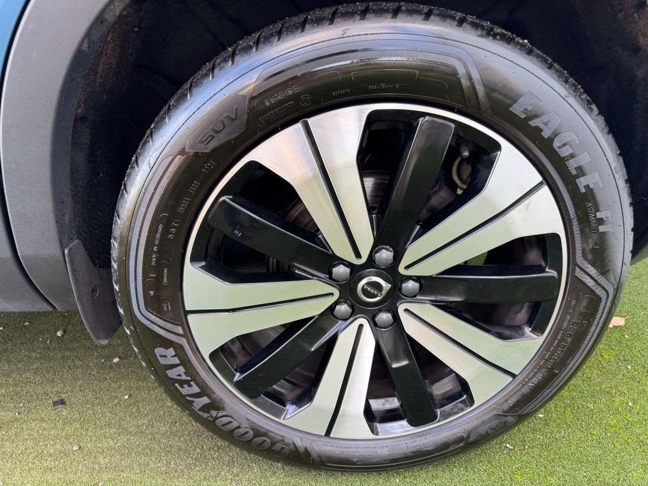 2022 VOLVO XC40 2022 VOLVO XC40