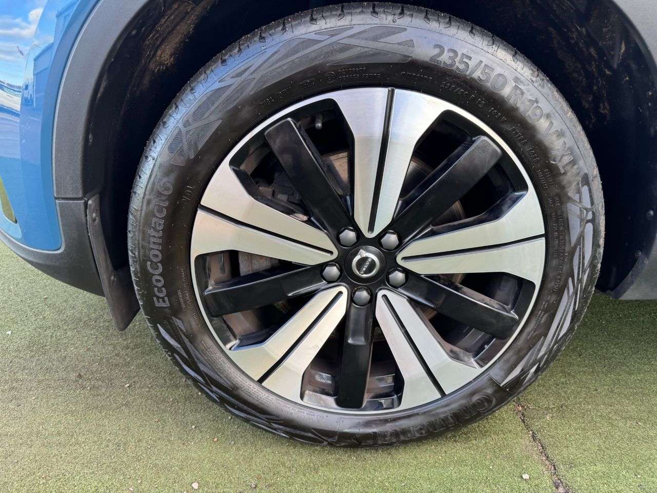 2022 VOLVO XC40 2022 VOLVO XC40