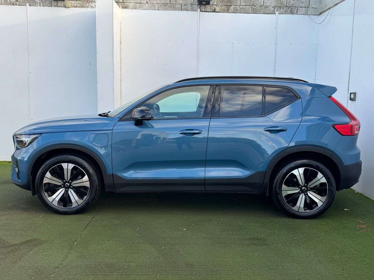 2022 VOLVO XC40 2022 VOLVO XC40