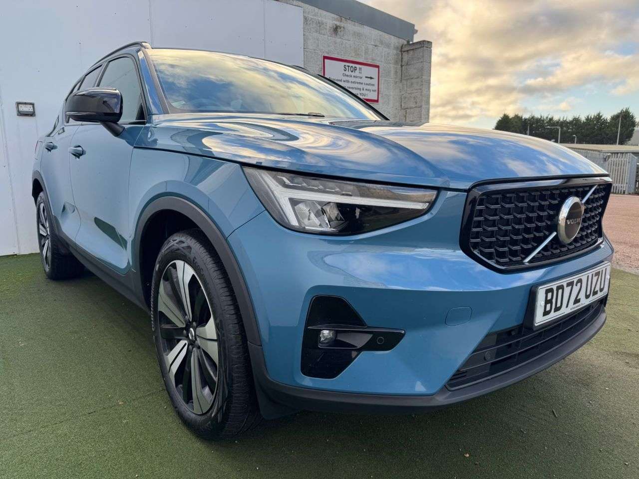 2022 VOLVO XC40 2022 VOLVO XC40