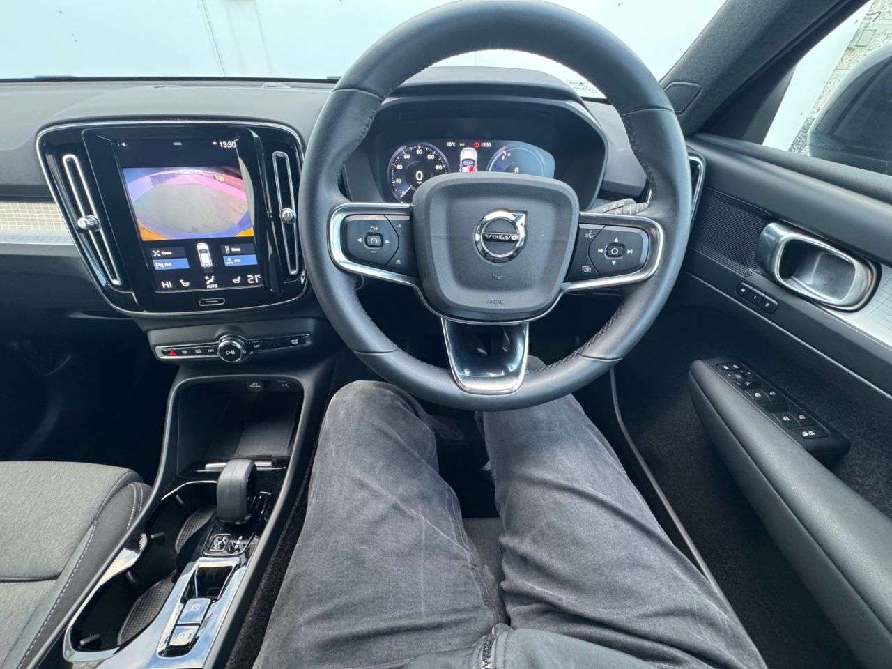 2022 VOLVO XC40 2022 VOLVO XC40